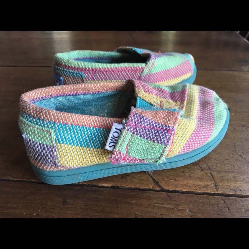 Toddler TOMS - Picture 1 of 4